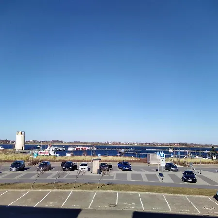 Apartment Burgtiefe Suedstrand 